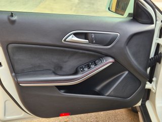 Mercedes-Benz GLA 220d AMG 4Matik Panorámico