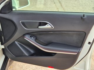 Mercedes-Benz GLA 220d AMG 4Matik Panorámico