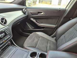 Mercedes-Benz GLA 220d AMG 4Matik Panorámico