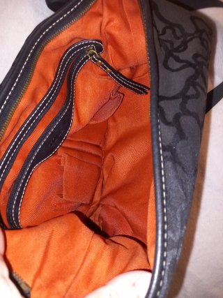 Bolso Tous Negro Mano y Hombro