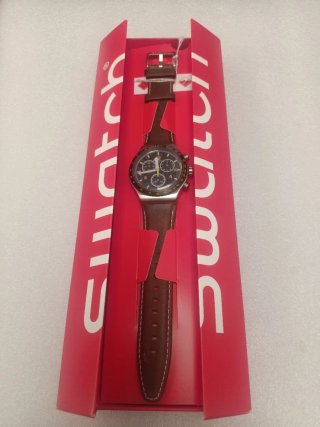 Reloj Swatch Irony Chrono Marrón y Negro