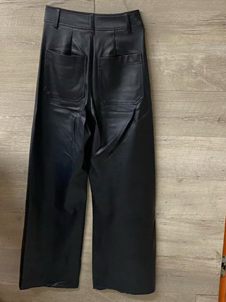 Pantalones efecto piel negros nuevos