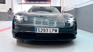 Porsche Taycan 2021