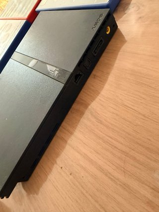 Console PlayStation 2 nera + 9 giochi + 2 controller