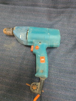 Taladro Black & Decker D102-S1 400W