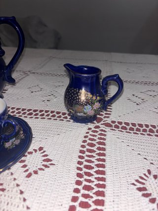 Juego de té de porcelana azul y oro
