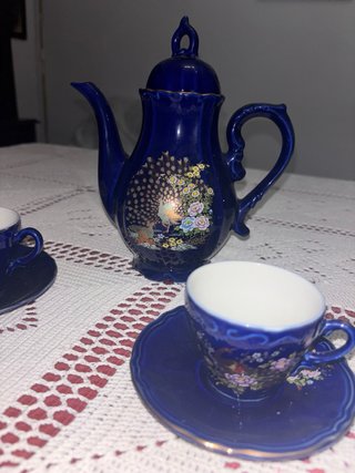 Juego de té de porcelana azul y oro