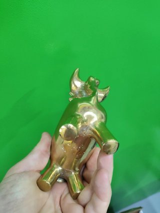 Toro de Cuenca Bronce Dorado / Latón