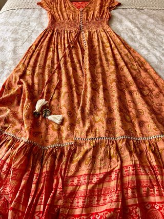 Vestido largo Jowell estampado naranja y marron