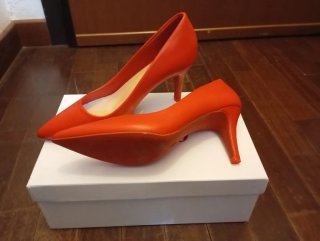Scarpe rosse eleganti da donna