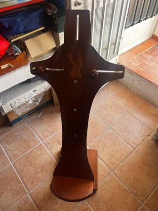 Soporte madera bolillos encaje de cojín