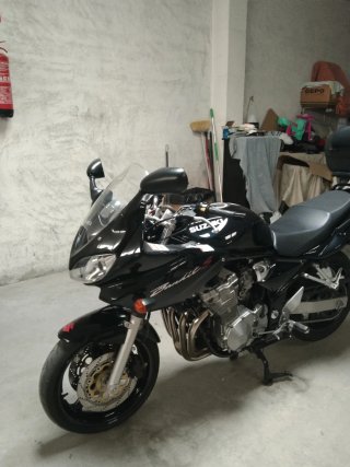 Suzuki Bandit Negra Moto