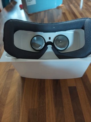 Samsung Gear VR con caja y manuales