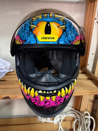 Casco Moto Icon Talla M Diseño Monstruo