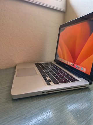 MacBook Pro 13 i5 16GB RAM 500GB