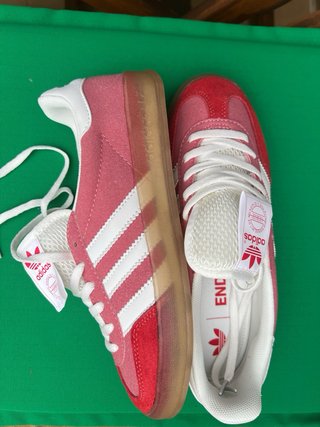 Zapatillas Adidas Rojas y Rosas