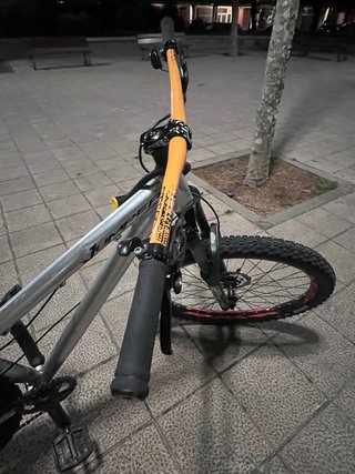 Bici Dirt Jump 27.5 RST Blaze Maxxis