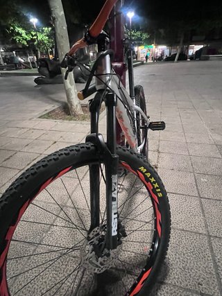 Bici Dirt Jump 27.5 RST Blaze Maxxis