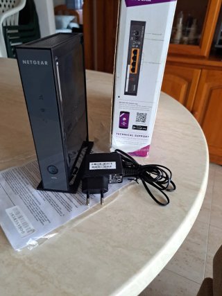NETGEAR N300 WiFi Range Extender
