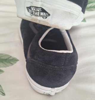 Vans Old Skool 36 Pig Suede Negras suela blanca
