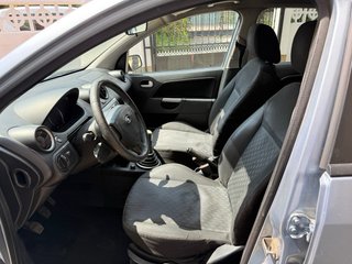 Ford Fiesta 2004