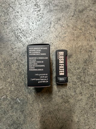 Pack Polvos Huda Beauty East Bake + blush filter