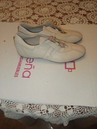 Zapatos Lotus Beige Mujer