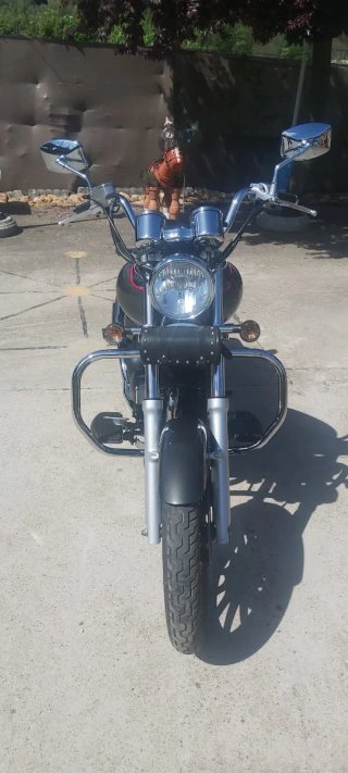 Moto Custom Daelim 125cc Negra y Roja