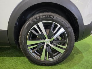 PEUGEOT 3008 1.5 BLUEHDI 130 CV IMPOLUTO AÑO 2018