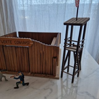 Fuerte Comansi Oeste + Figuras