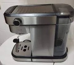 Cafetera Cecotec Cafelizzia 790
