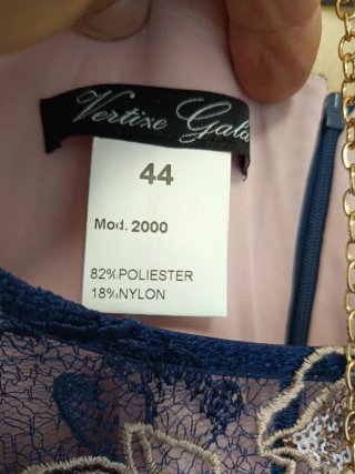 Vestido de fiesta azul y rosa