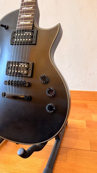 Guitarra Eléctrica ESP LTD EC-256 Negra