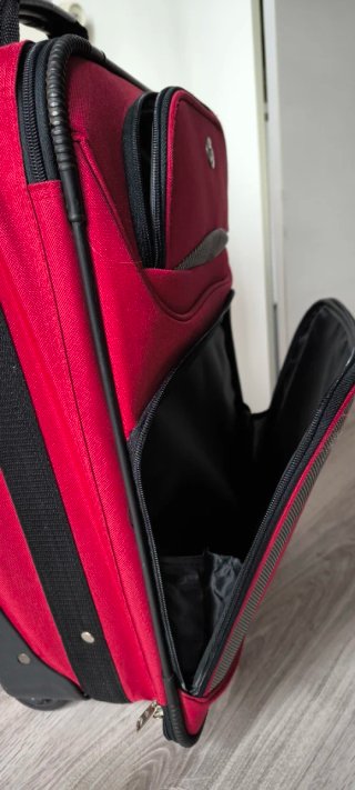 Maleta de cabina American Tourister Roja