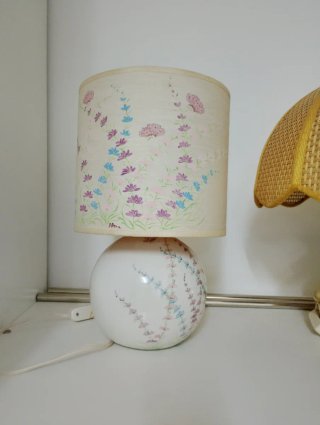 Lampada vintage floreale in ceramica