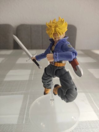 Sh Figuarts Trunks SSJ1