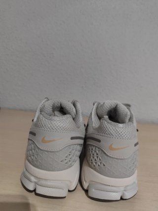 Nike Vomero 5 JD Talla 44.5