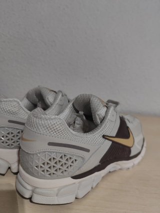 Nike Vomero 5 JD Talla 44.5