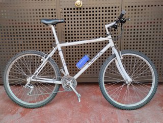 Bicicleta Orbea con cambios y 3 platos