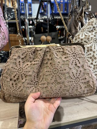 Bolso de rafia con encaje para verano