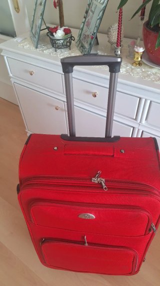 Maleta de viaje grande roja