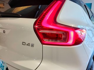 VOLVO XC40 2.0 D4 AWD RDesign Auto