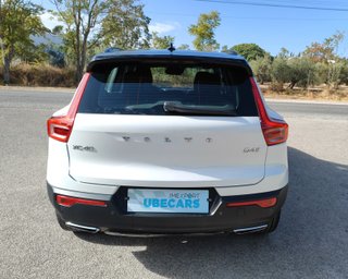 VOLVO XC40 2.0 D4 AWD RDesign Auto
