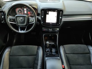 VOLVO XC40 2.0 D4 AWD RDesign Auto