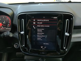 VOLVO XC40 2.0 D4 AWD RDesign Auto