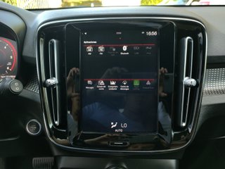 VOLVO XC40 2.0 D4 AWD RDesign Auto