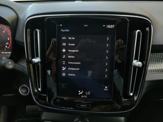 VOLVO XC40 2.0 D4 AWD RDesign Auto