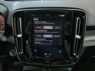 VOLVO XC40 2.0 D4 AWD RDesign Auto
