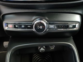 VOLVO XC40 2.0 D4 AWD RDesign Auto