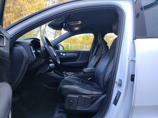 VOLVO XC40 2.0 D4 AWD RDesign Auto